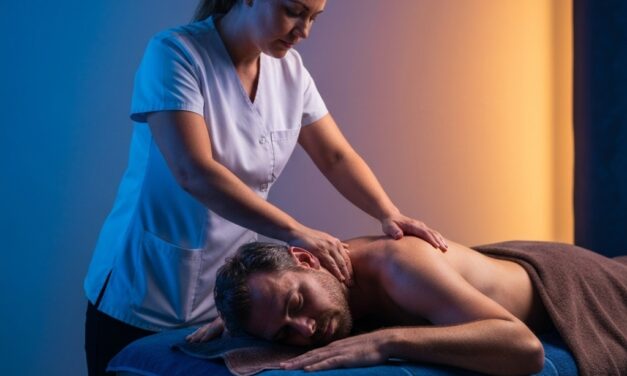 Στο τραπέζι του μασάζ – Ερωτικές ιστορίες